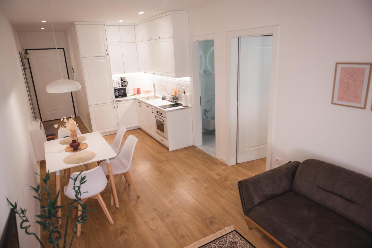 Tam Skanderbeg Square City Center Apartment No4 Тирана Экстерьер фото