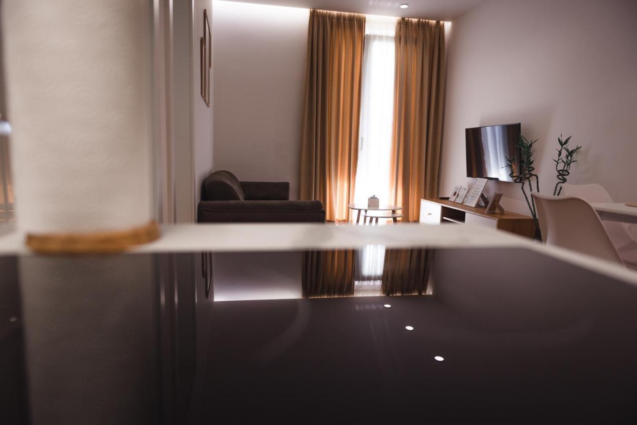Tam Skanderbeg Square City Center Apartment No4 Тирана Экстерьер фото